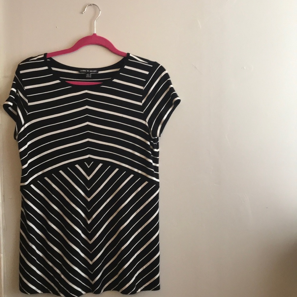 Cable & Gauge Flowing Black & White Striped Top